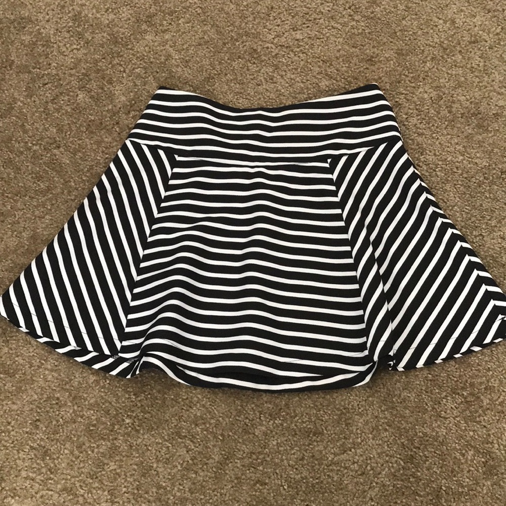 FUN Striped Skirt